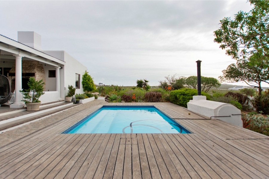 7 Bedroom Property for Sale in Paternoster Western Cape